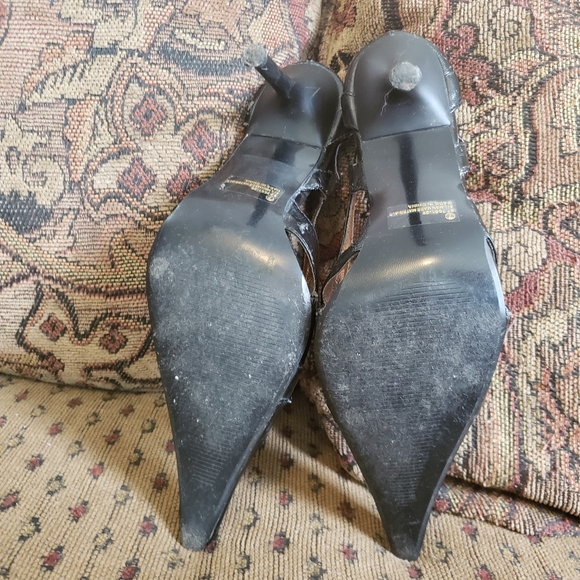 Extreme Pointy Toe Heels Costume Prop - Picture 6 of 8